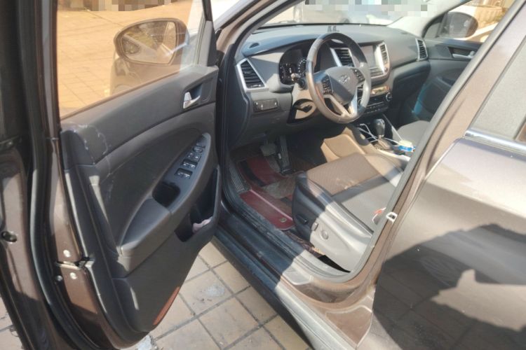 Used Hyundai Tucson 2018 1.6T Dual-Clutch Two-Wheel Drive 15th Anniversary Special Edition