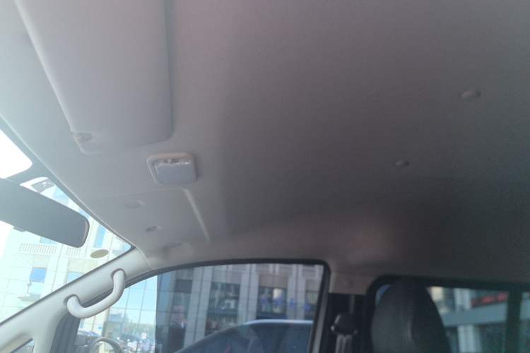 Used FORTHING Lingzhi 2023 M5 1.6L Practical Model 5 Seats
