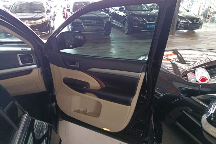 Used Toyota Highlander 2017 2.0T Four-Wheel Drive Luxury Edition 7 Seats
