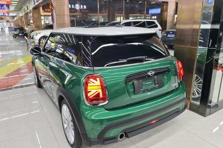 Used  MINI 2022 1.5T COOPER Classic Edition
