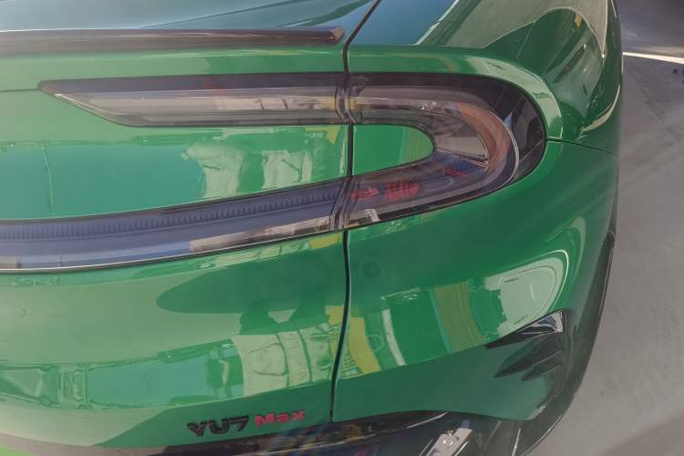 Used  YU7 2025 Ultra-Long Range High-Performance All-Wheel-Drive Max Edition
