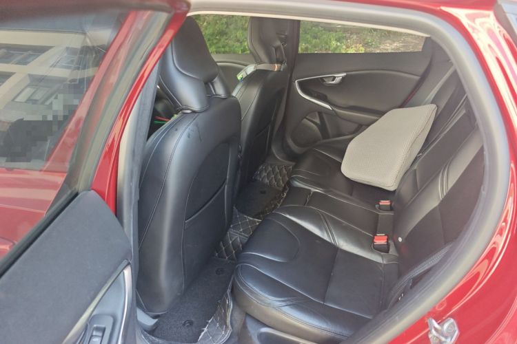 Used Volvo V40 2017 T3 Zhiyi Edition