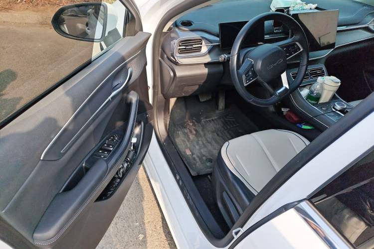 Used BYD Destroyer 05 2024 HONOR Edition DM-i 55KM Luxury Model
