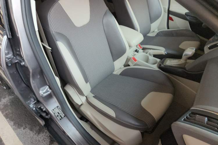 Used Ford Focus 2012 Hatchback 1.6L Automatic Fashion Edition
