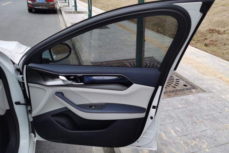 Used BYD Qin PLUS 2021 DM-i 55KM Flagship Model
