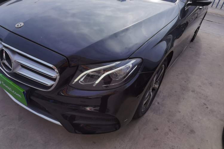 Used Mercedes-Benz E-Class 2019 E 300 L Sporty and Stylish Model