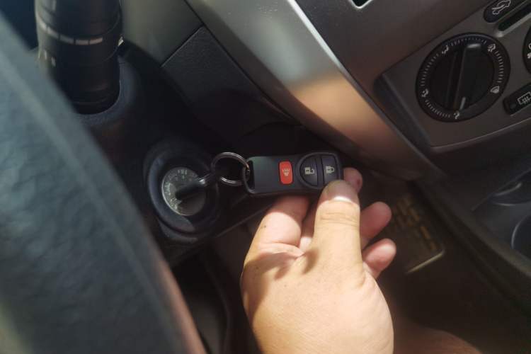 Used Nissan Livina 2013 Jingrui 1.6XL Manual Comfort Edition
