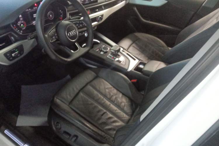 Used Audi A4L 2019 40 TFSI Sporty Version China VI
