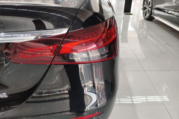 Used Mercedes-Benz E-Class 2023 Updated E 300 L Fashion Edition