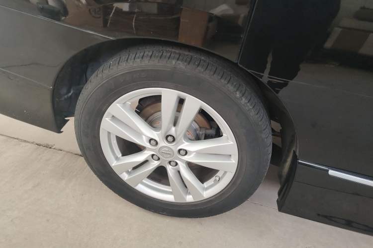 Used Nissan Quest 2015 3.5L SL
