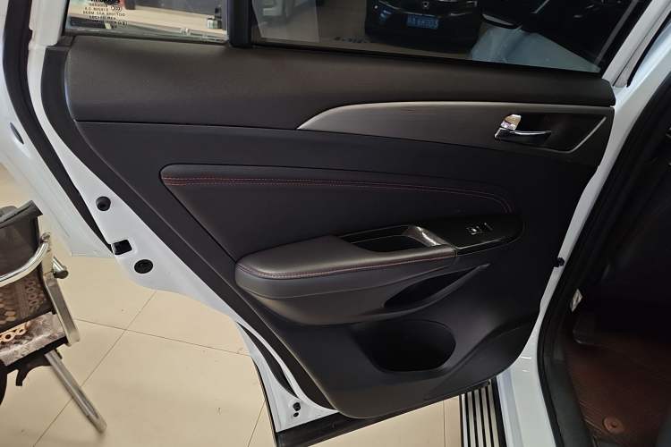 Used Changan CS75 2017 Shangkui Edition 1.5T Automatic Fengxiang Model
