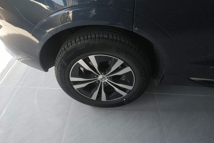 Used Volvo XC60 2024 B5 4x4 Smart Luxury Edition
