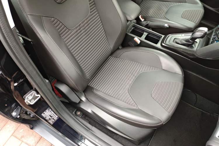 Used Ford Focus 2017 Sedan 1.6L Automatic Fashion Edition Smart Drive Version