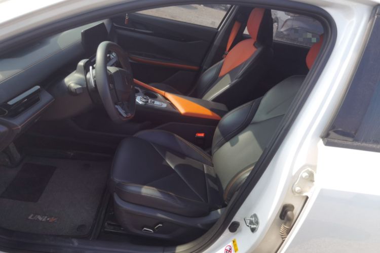 Used Changan UNI-V 2022 1.5T Prestige Version
