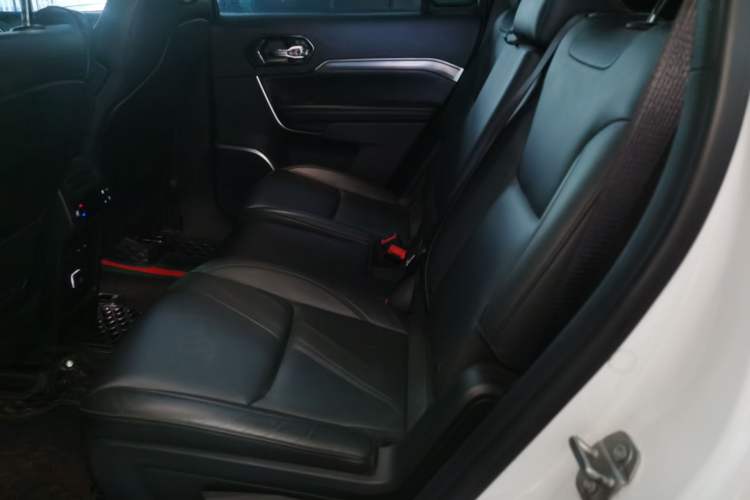 Used  Grand Commander 2018 2.0T Four-Wheel Drive Enjoyment Version China V
