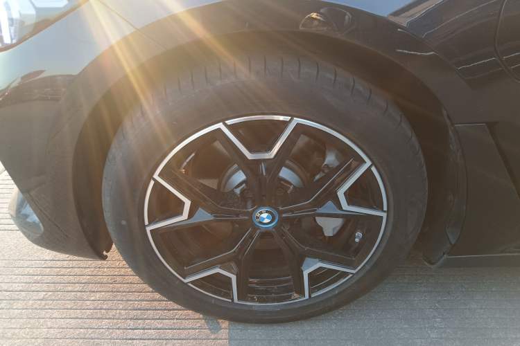 Used BMW i3 2023 eDrive 40 L Midnight Edition
