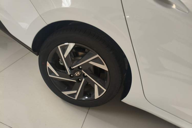 Used Hyundai Elantra 2023 1.5L CVT GLX Elite Edition
