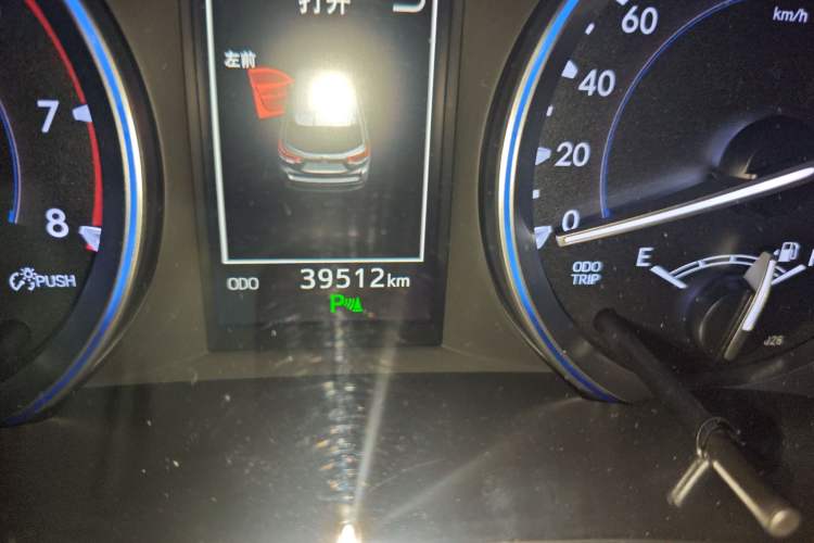 Used Toyota Highlander 2018 2.0T Four-Wheel Drive Prestige Version 7 Seats China V Emission Standard