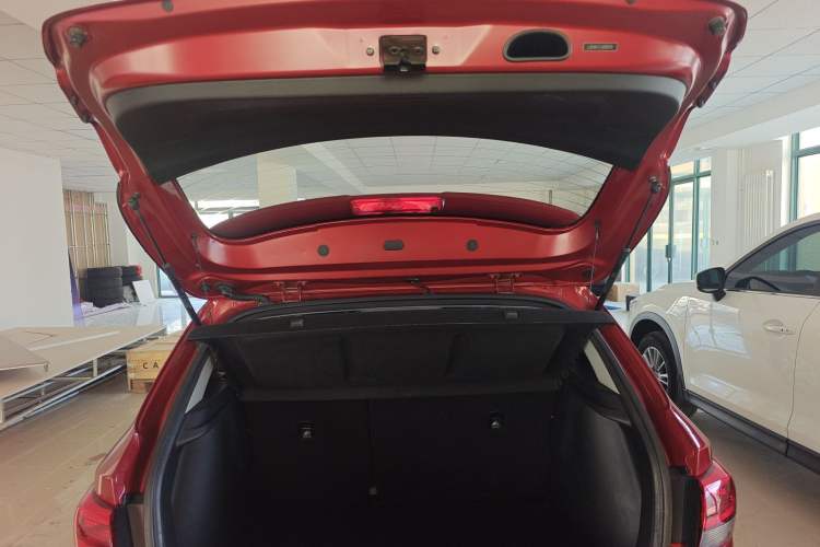 Used Kia KX Cross 2018 1.6L Automatic Dynamic Sunroof Version
