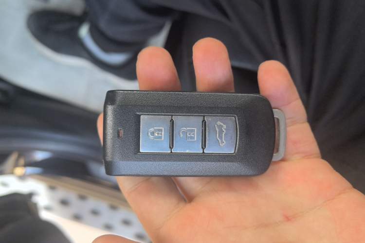 Used Mitsubishi Outlander 2014 2.4L 4x4 Deluxe Value Edition 5 Seats
