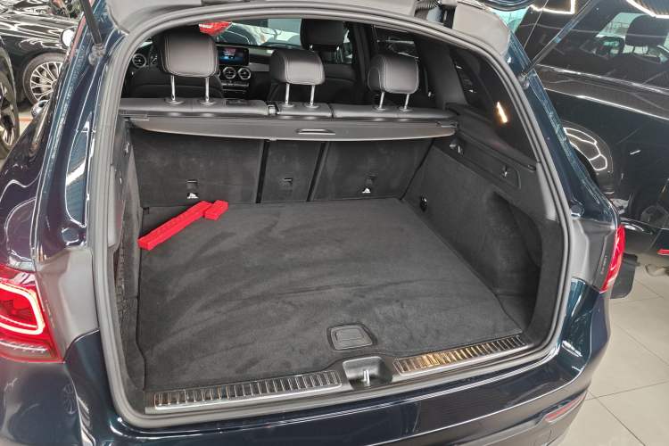 Used Mercedes-Benz GLC 2020 GLC 260 L 4MATIC Dynamic Model
