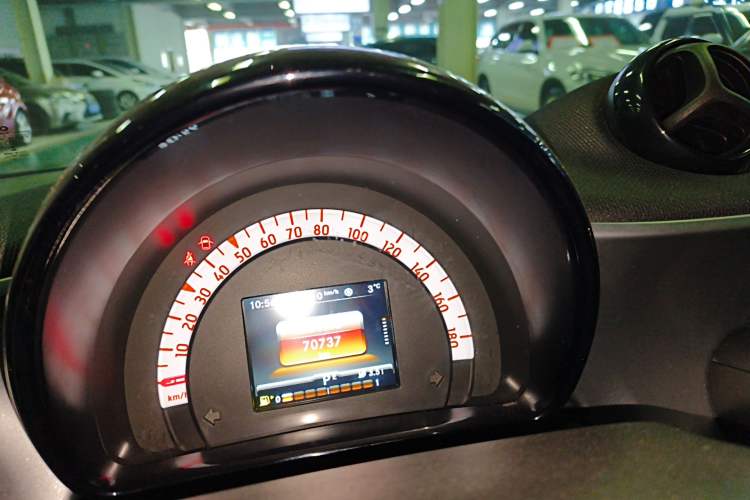 Used  fortwo 2019 0.9T 66kW Hardtop Wind Power Edition China VI
