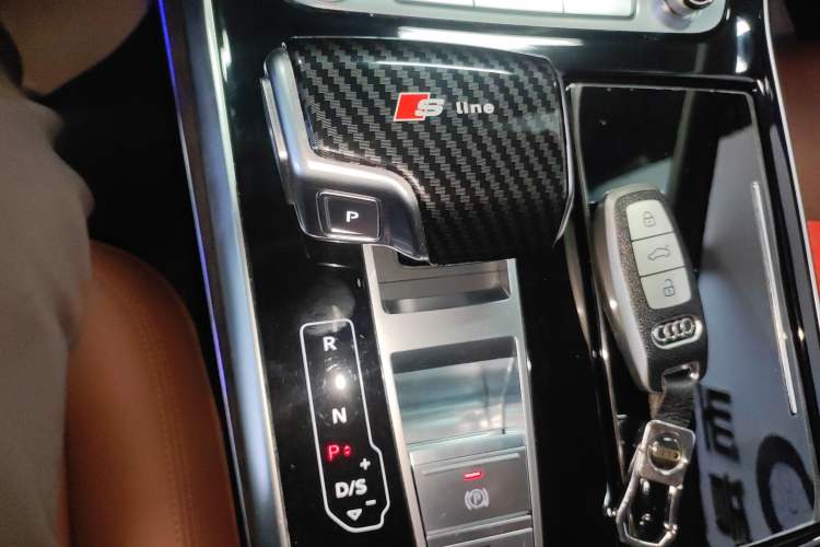 Used Audi Q7 2021 45 TFSI quattro S line Sport model