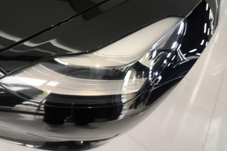 Used Tesla Model 3 2019 Standard Range Rear-Drive Upgraded Version
