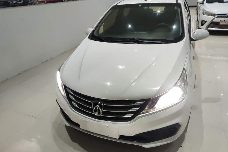 Used Baojun 310 2016 1.2L manual Comfort trim level
