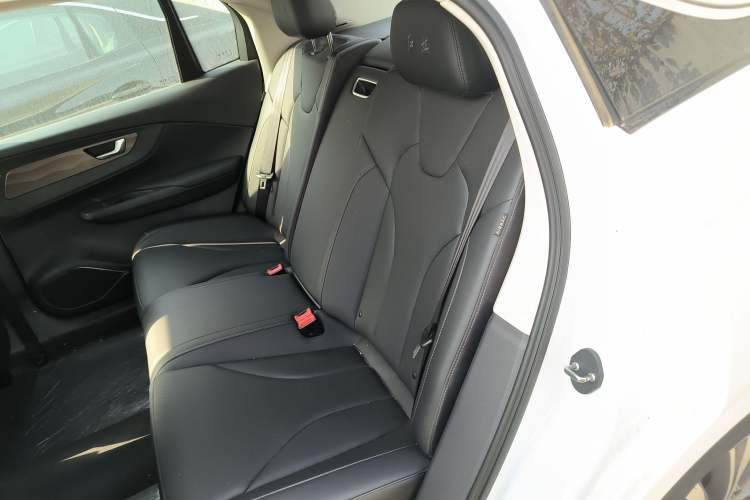 Used Hongqi E-QM5 2023 Base Travel Edition
