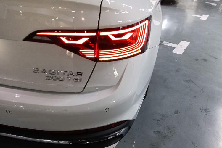 Used Volkswagen Sagitar 2025 Facelifted 300TSI DSG Flyover Edition