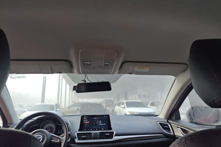 Used Mazda Mazda 3 Axela 2019 Cloud-Controlled Version Sedan 1.5L Automatic Comfort Trim China VI Standard
