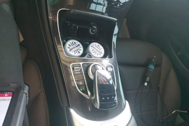 Used Mercedes-Benz GLC 2018 Facelift GLC 260 4MATIC Luxury Edition
