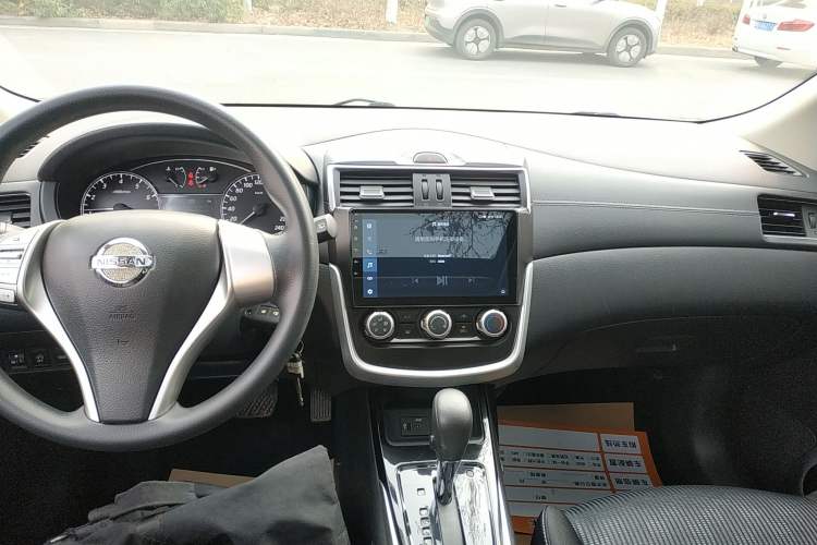 Used Nissan Tiida 2021 1.6L CVT Cool Edition
