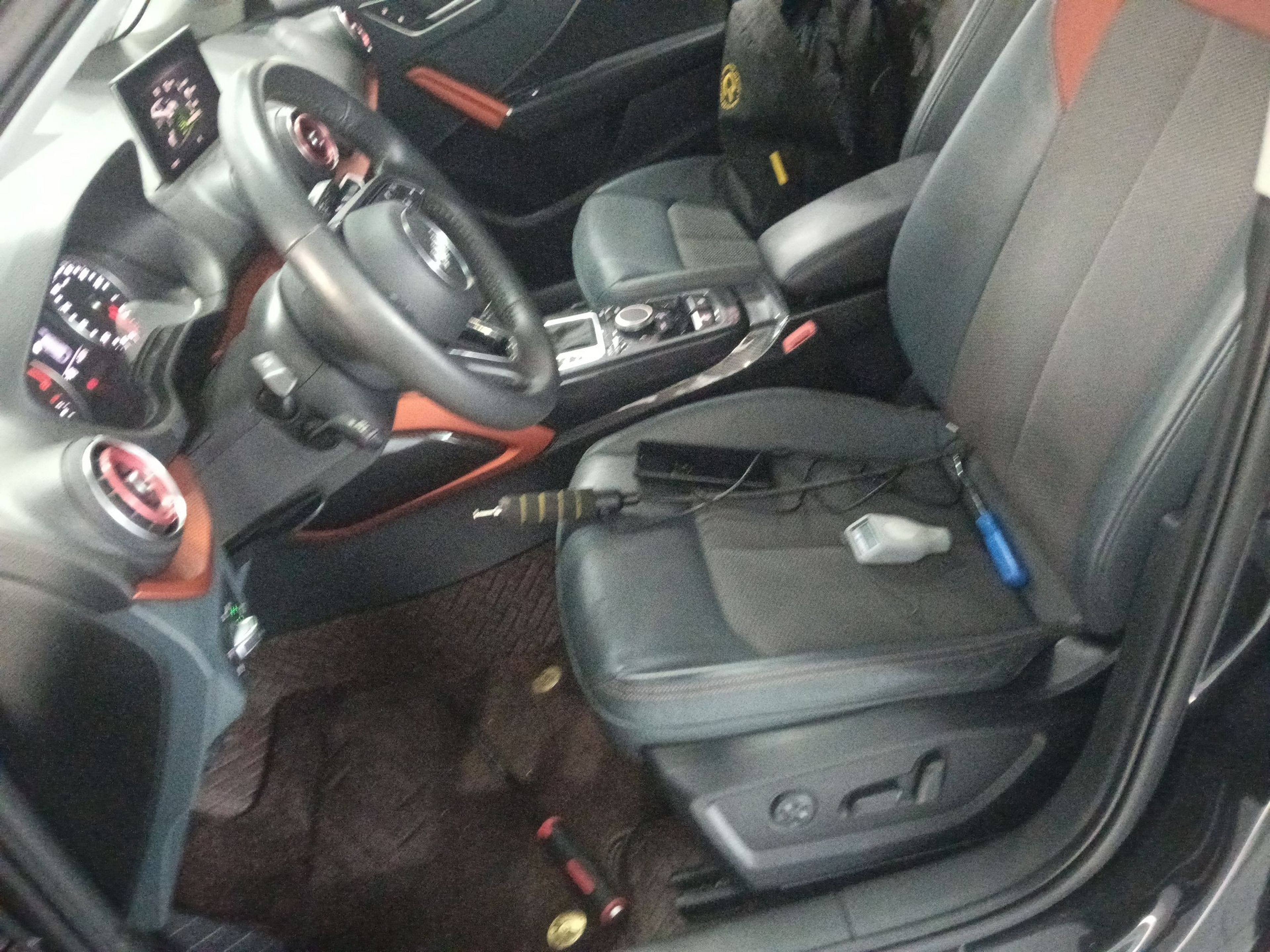 Переднее сиденье в автомобиле