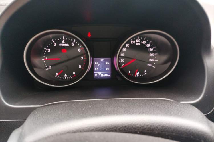 Used Haval H6 2013 Upgraded Model 2.4L Automatic Two-Wheel Drive Elite Version