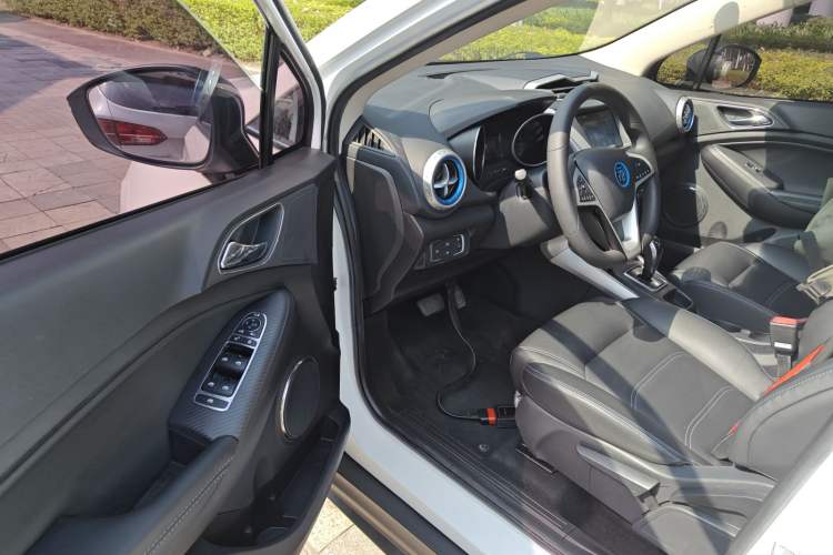 Used BYD Yuan New Energy 2018 EV360 Smart Connect Cool Edition
