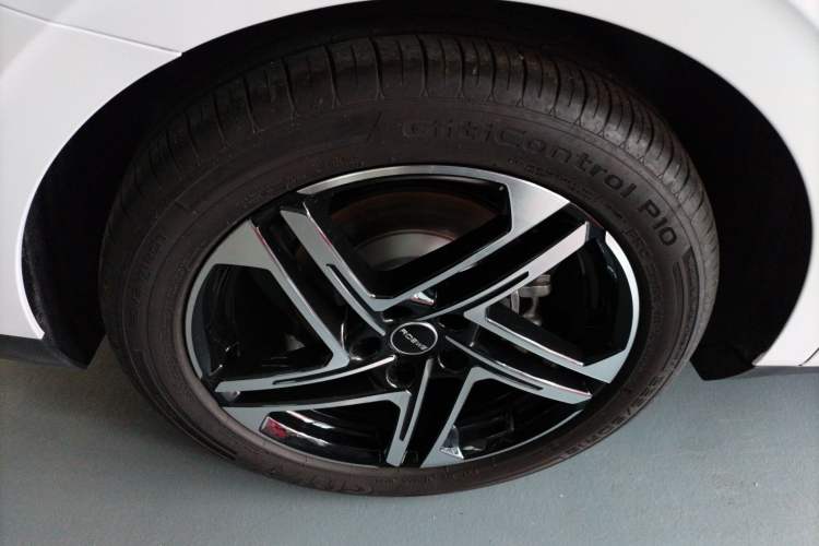 Used Roewe D7 2023 DMH 125km Superior Edition
