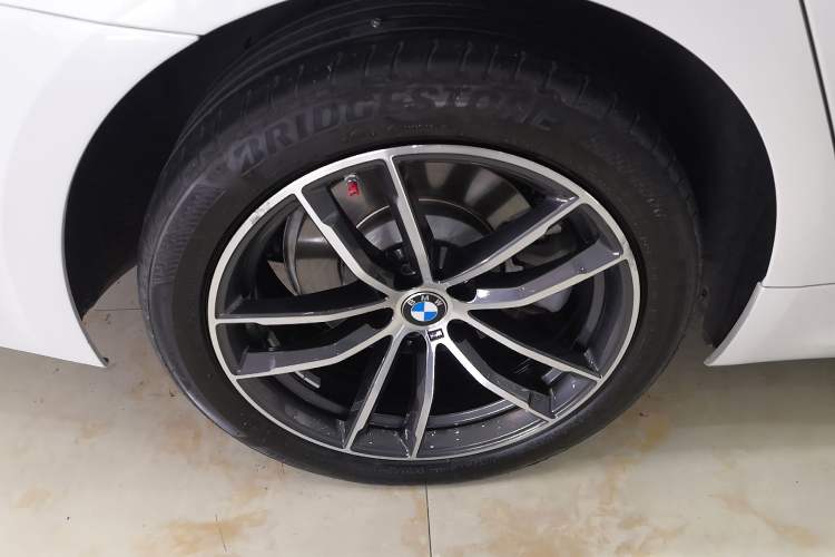 Used BMW 5 Series 2022 Second Facelift 525Li M Sport Package
