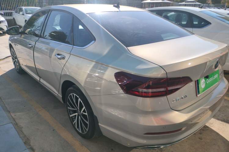 Used Volkswagen Lavida 2021 280TSI DSG Luxury Edition
