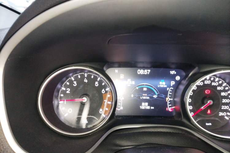 Used  Compass 2017 200T Automatic Family Edition
