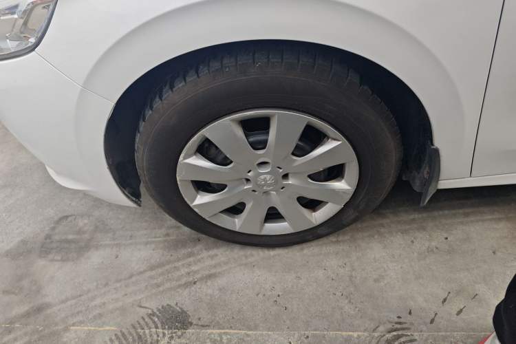 Used Peugeot 301 2014 1.6L Automatic Comfort Edition
