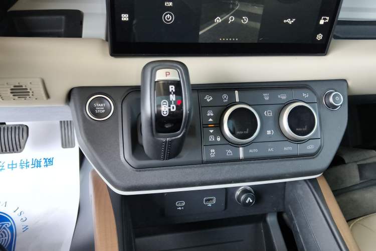 Used Land Rover Defender 2022 90 2.0T P300 Tiger-Power Ambition Edition