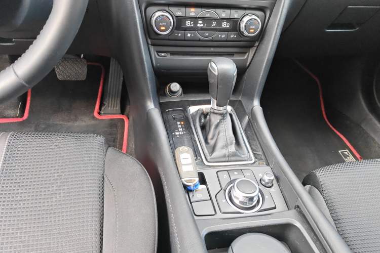 Used Mazda Mazda 3 Axela 2017 Sedan 1.5L Automatic Luxury Model Emission Standard China V