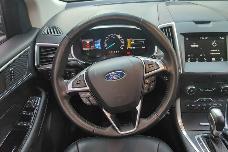 Used Ford Edge 2018 EcoBoost 245 Two-Wheel-Drive Titanium 7-Seater China V Standard
