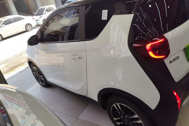 Used Chery Little Ant 2022 Sweet Pink Edition Half-Sugar Version Lithium Iron Phosphate 30 kW 301 km
