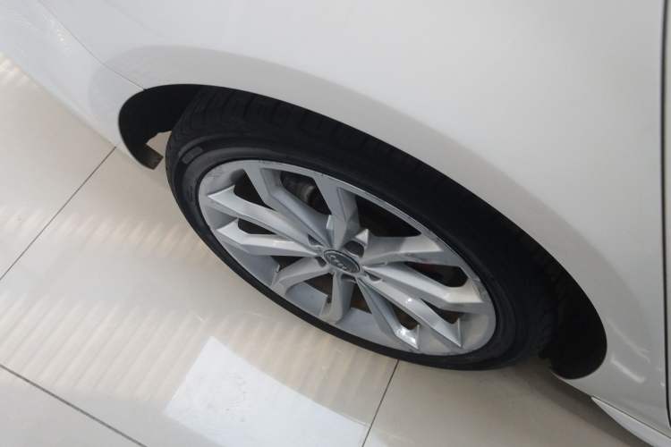 Used Audi A4L 2018 30th Anniversary Edition 40 TFSI Fashion Model
