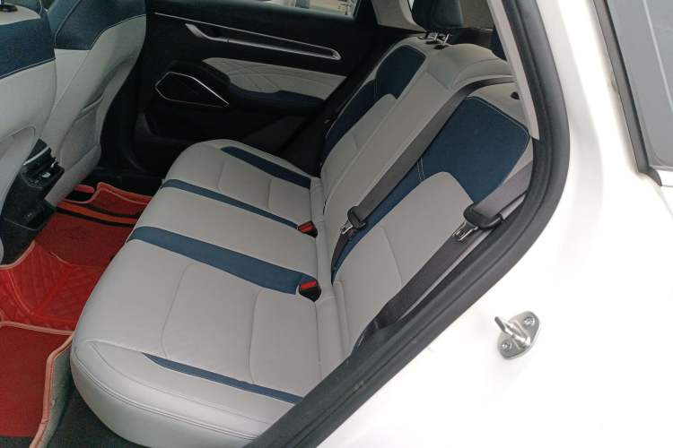 Used Geely Auto Emgrand 2022 4th Generation 1.5L CVT Flagship Model
