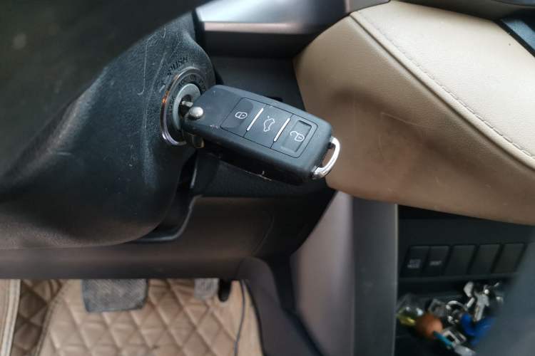 Used Toyota RAV4 2016 2.0L CVT Two-Wheel Drive Urban Edition China V Standard
