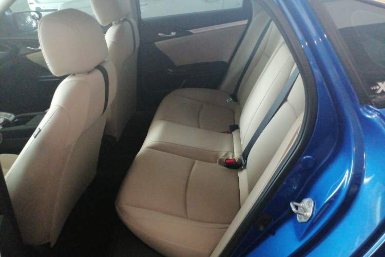 Used Honda Civic 2016 220TURBO CVT Luxury Edition
